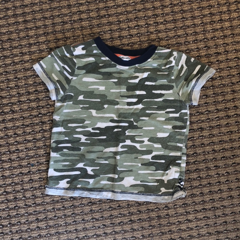 Splendid boys camo T-shirt. Great condition!